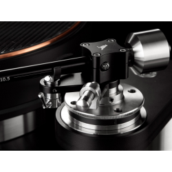 Her ser du Raven 10.5 tonearm fra TW Acustic